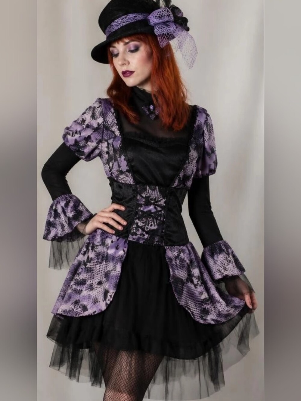 Gothic Enchantress Costume W/ Wig, Hat, Dress, Fishnet Stockings Size S (4-6)